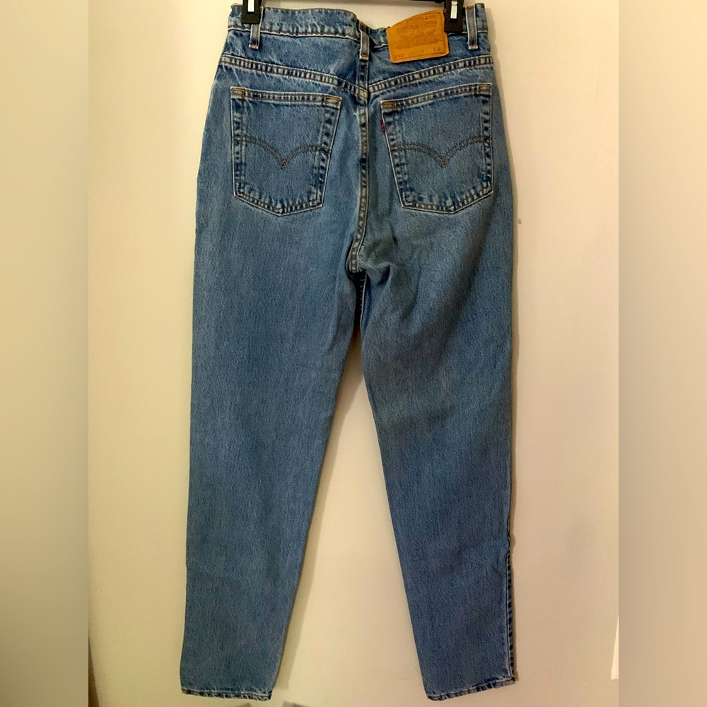 Vintage Levi’s slim fit tapered leg, size 10 regular, medium wash
